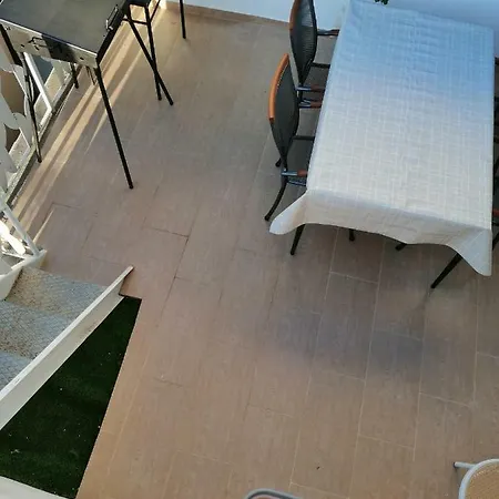 Pearl Apartment *